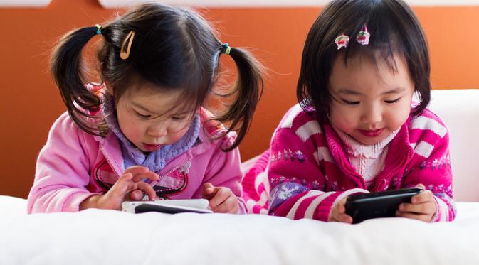 Inilah Tiga Ciri Utama Anak Kecanduan Main Gadget