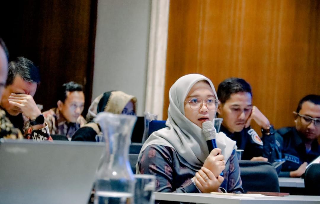 anggota-Bawaslu-Pesisir-Barat-Ayu-Megasari-foto.jpg