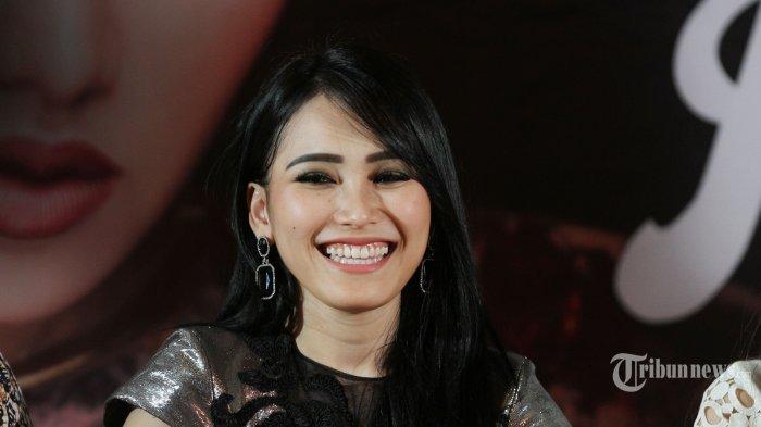 ayu-ting-ting-ungkap-honor-pertama-kali-manggung-cuma-rp-250-ribu.jpg