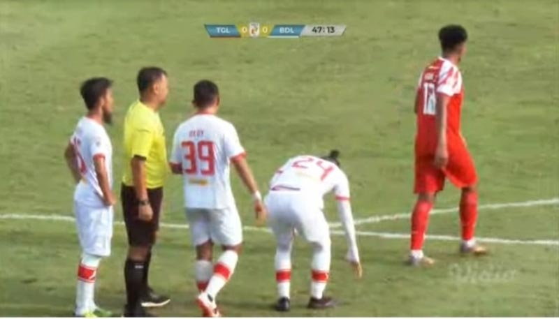 babak-pertama-badak-lampung-fc-vs-persekat-tegal-usai-skor-imbang-0-0-a.jpg