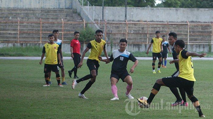 balafans-badak-lampung-fc-pasrah-melihat-skuad-tim-diliburkan.jpg