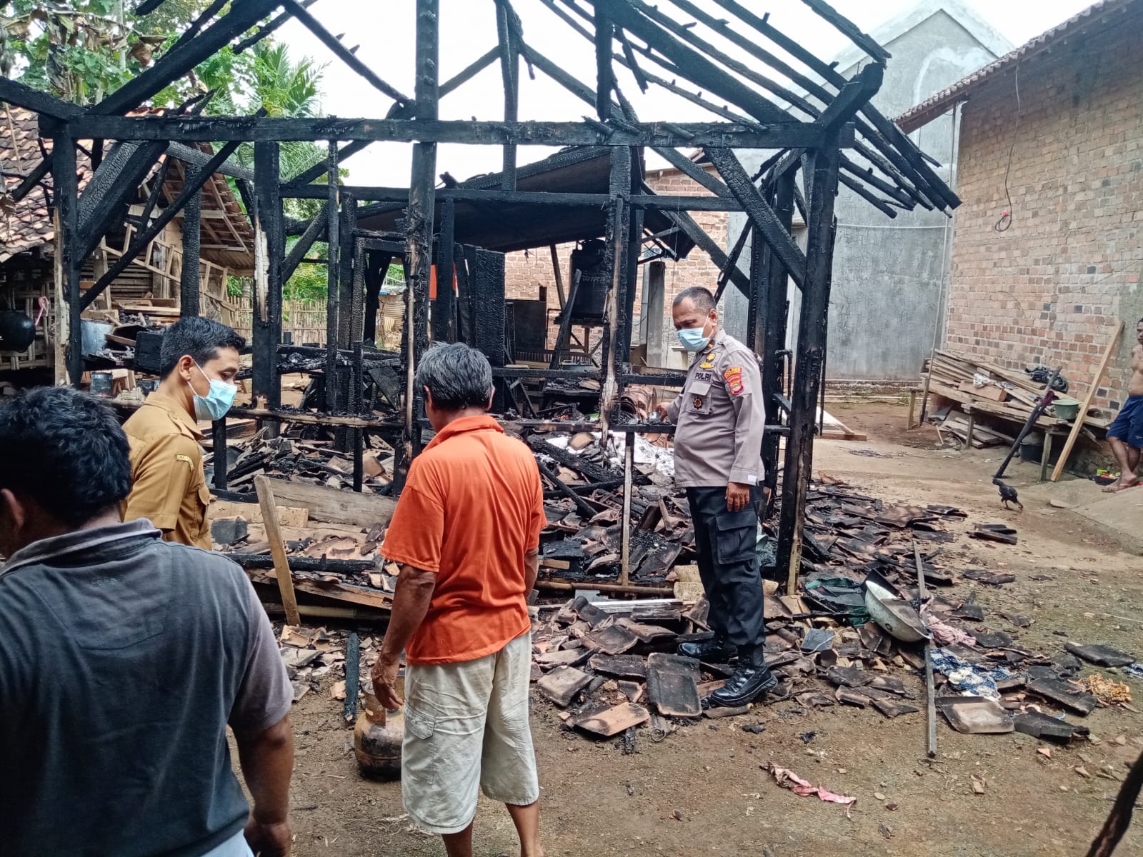 IRT Pringsewu Terkejut Ada Kepulan Asap Pekat di Dapur, Setelah Dicek Ternyata Kebakaran
