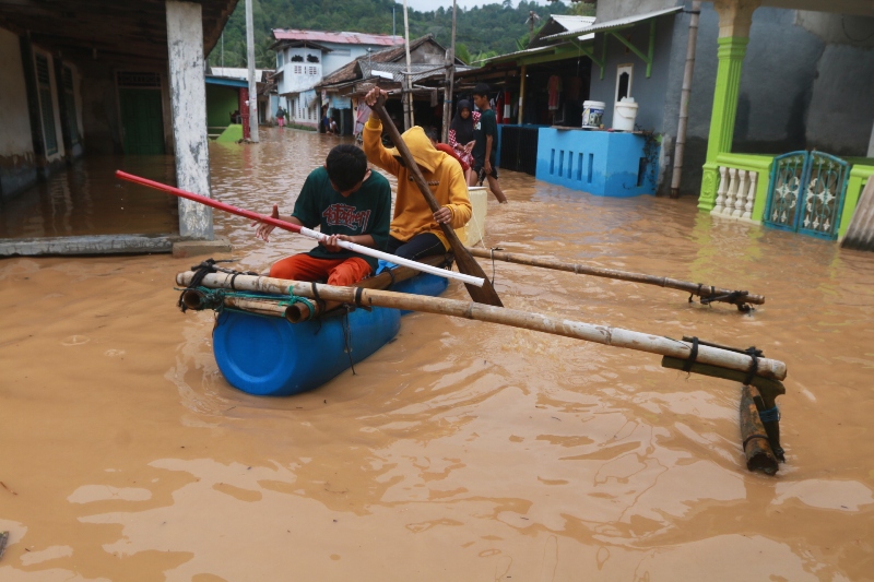 Breaking News BMKG: Waspada, Hujan dengan Itensitas Lebat Masih Terjadi di Lampung 3 Hari ke Depan