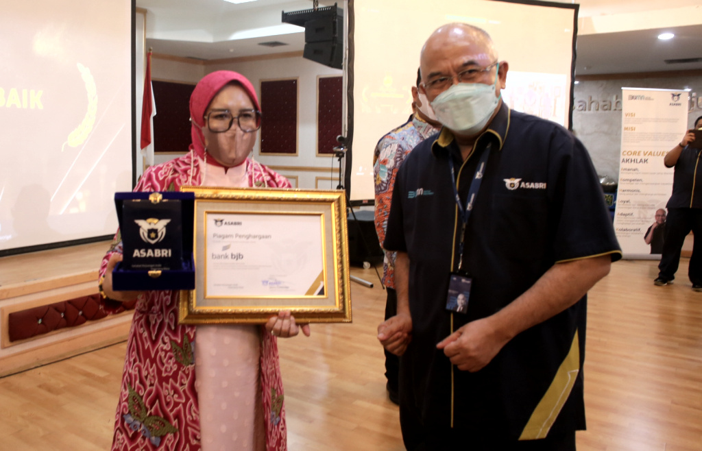 bank-bjb-raih-penghargaan-sebagai-mitra-bayar-terbaik-asabri-tahun-2021.jpg