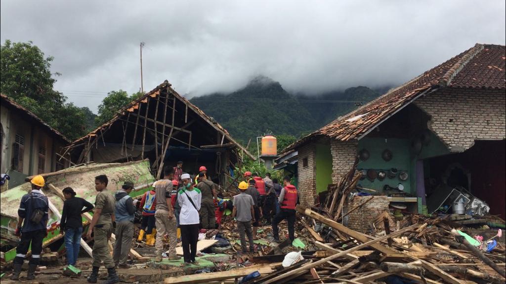 UPDATE TSUNAMI LAMPUNG - Kisah Petugas Basarnas Lampung Evakuasi Korban di Desa Kunjir
