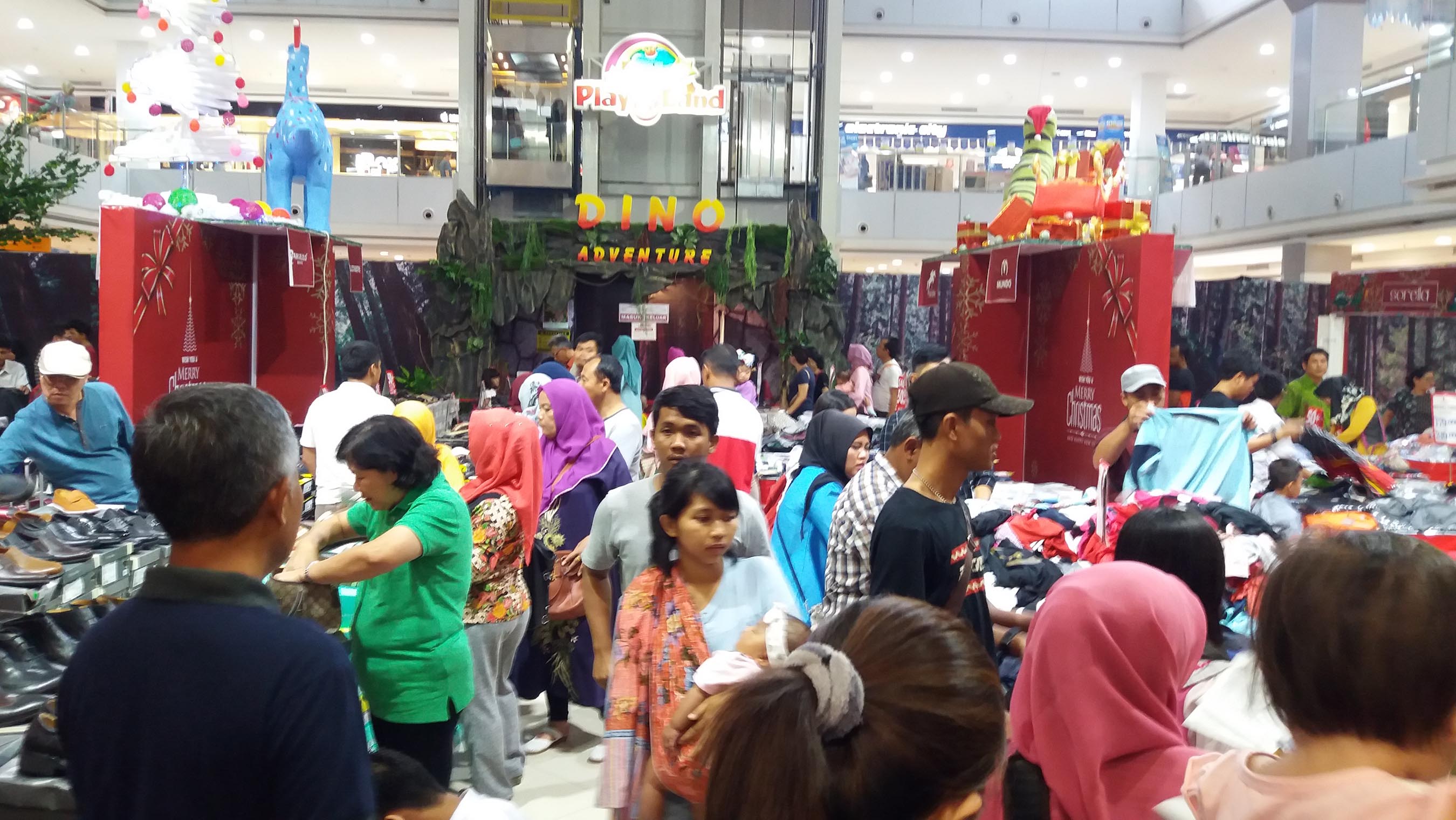 Chandra MBK Gelar Bazaar Akhir Tahun, Ada Tiket Gratis Masuk Wahana Dino Adventure Loh