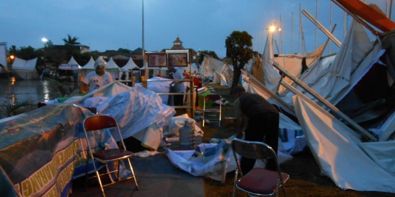 belasan-tenda-pameran-potensi-desa-2015-jawa-tengah_20151107_220842.jpg