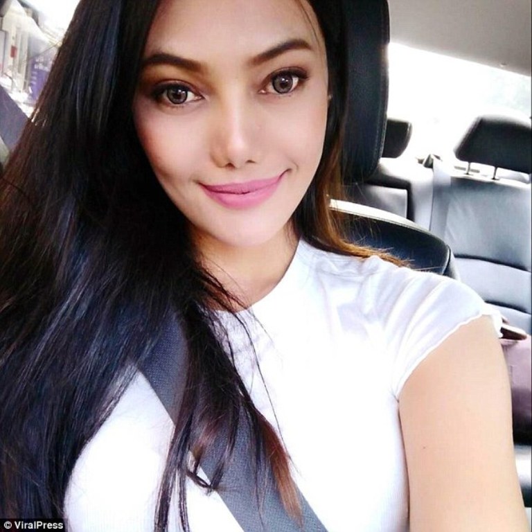 Ingin Terlihat Cantik dengan Perpanjang Bulu Mata, Hasilnya Malah Mengerikan Begini