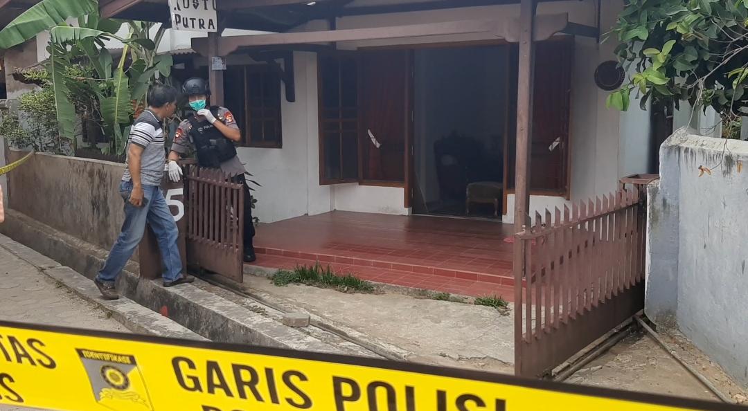 breaking-news-densus-88-dan-gegana-polda-lampung-kembali-geledah-rumah-ada-dugaan-bahan-peledak.jpg