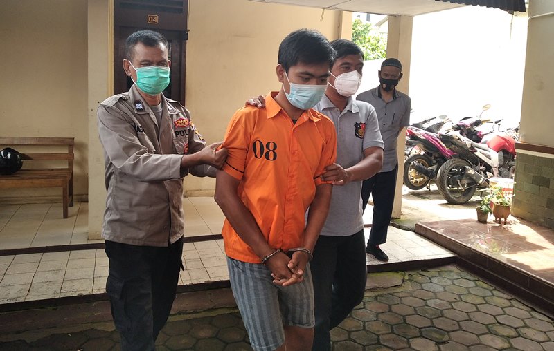 BREAKING NEWS Melawan saat Ditangkap, Buronan Perampas Ponsel di Bandar Lampung Didor Polisi