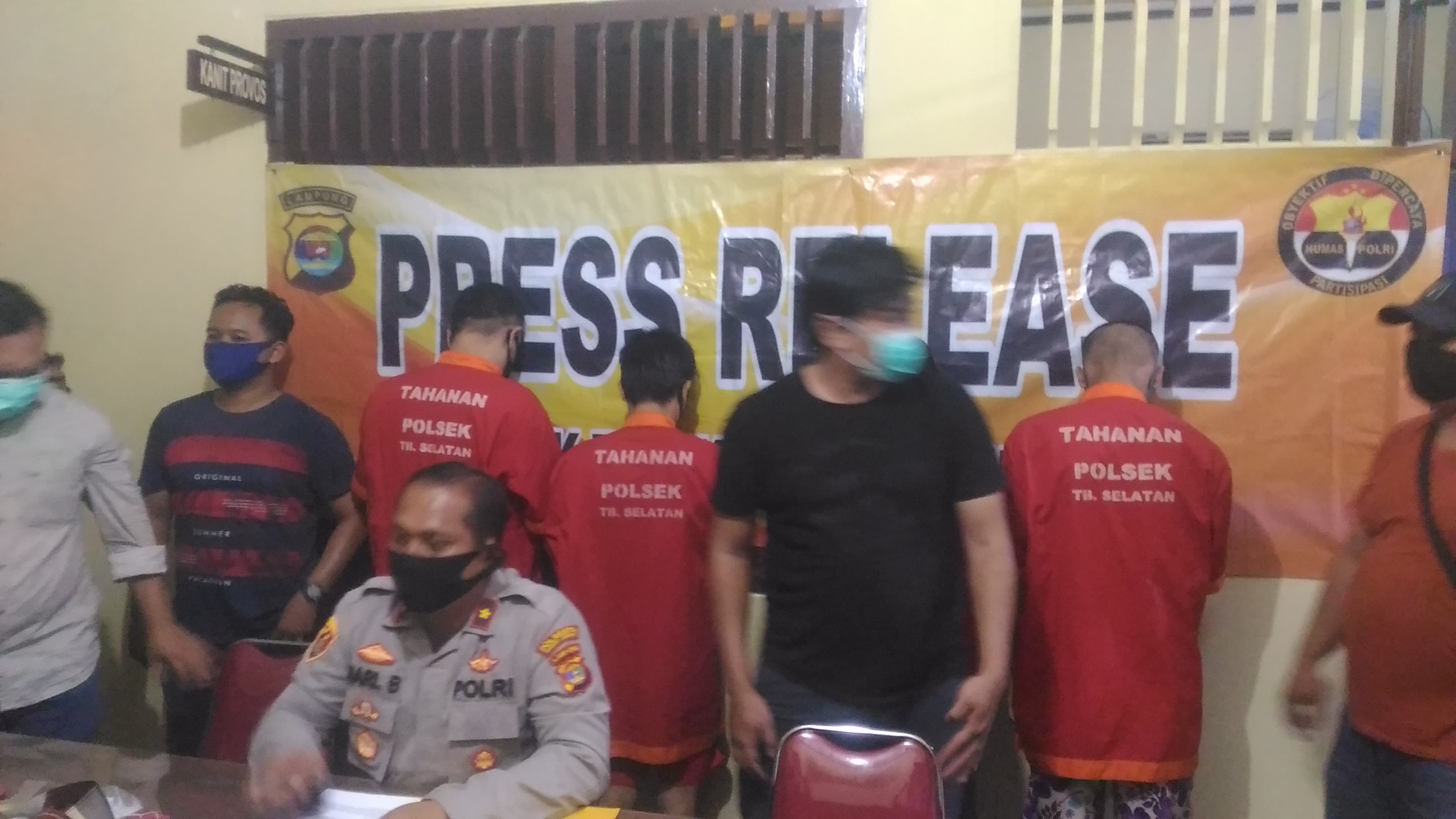 Satu Tersangka Ngaku Sabu yang Disimpannya Barang Titipan, 'Baru Sekali Ini Saja'