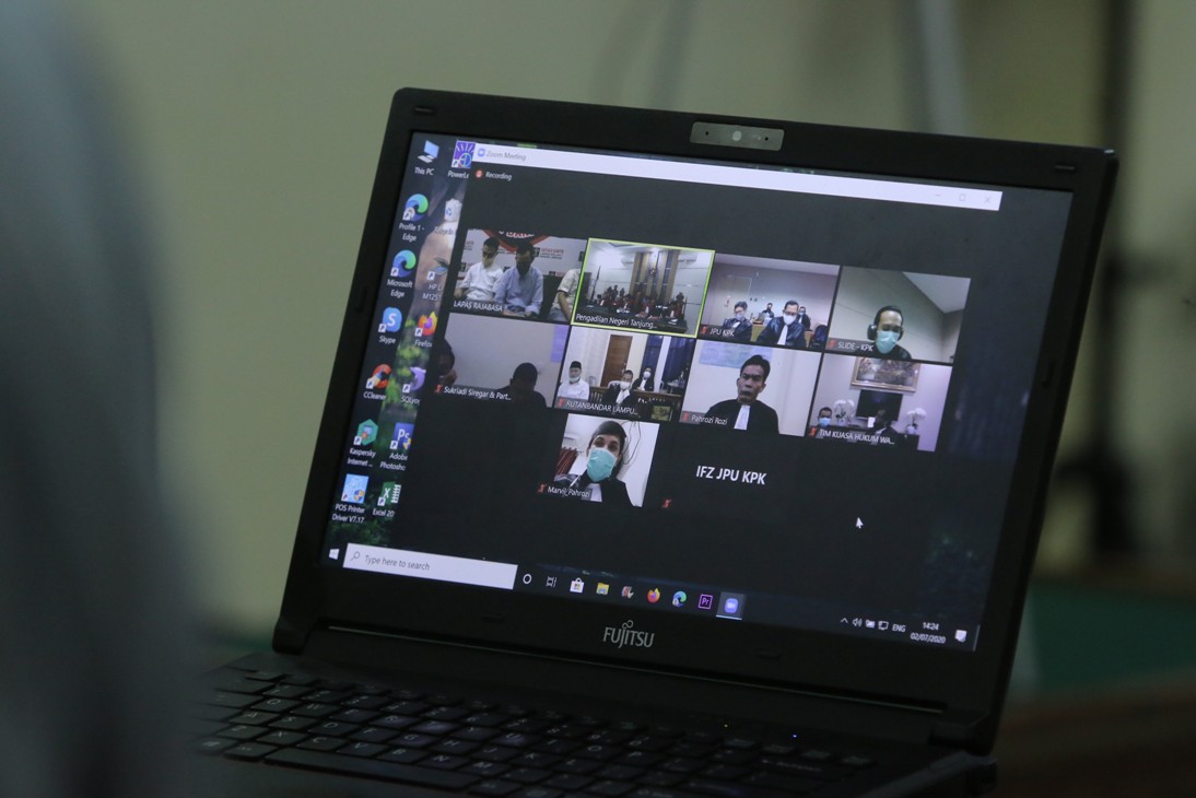 Bupati Nonaktif Lampung Utara Ucapkan Maaf Lahir Batin ke Jaksa KPK, JPU: Kami Pikir-pikir