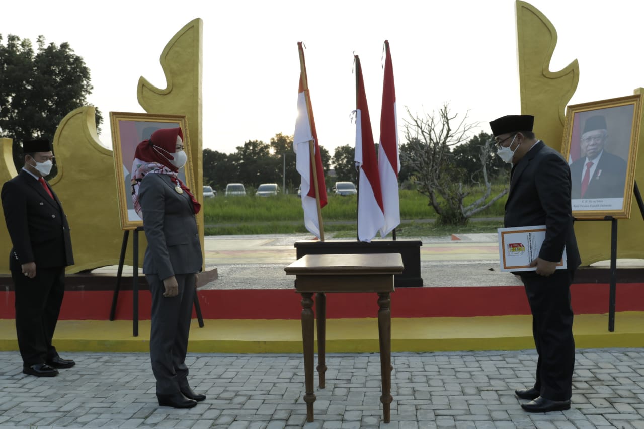 bupati-tulangbawang-winarti-merotasi-sejumlah-jabatan-eselon-ii-iii-dan-iv.jpg