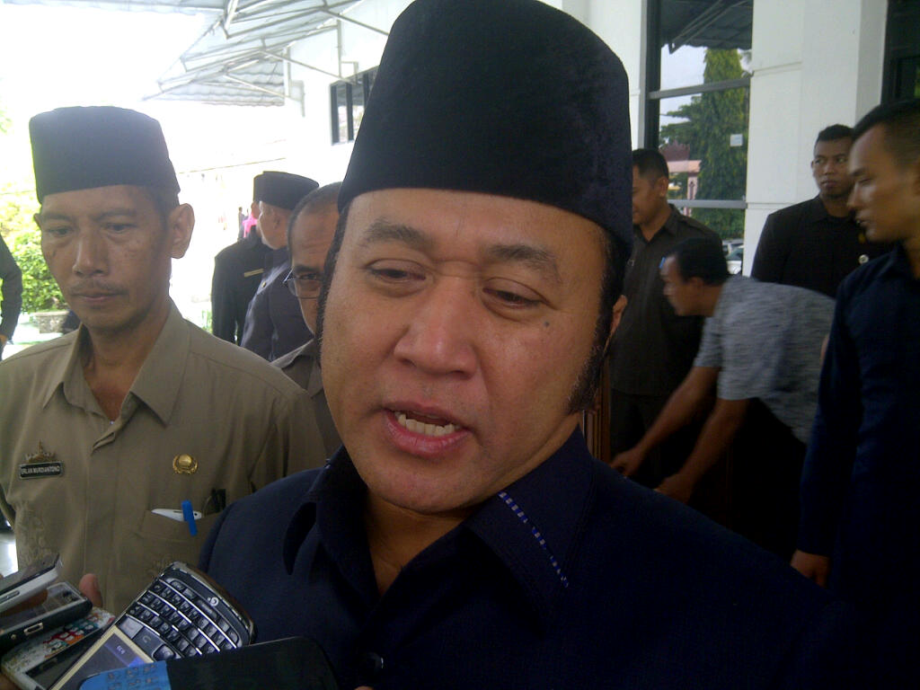 bupati-zainudin-hasan_20160613_221250.jpg