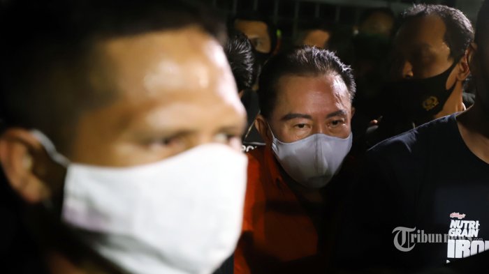 MAKI Serahkan Dokumen Perkara Pinangki Cs ke KPK, Ada Bukti Percakapan WA, dengan 3 Kode Rahasia