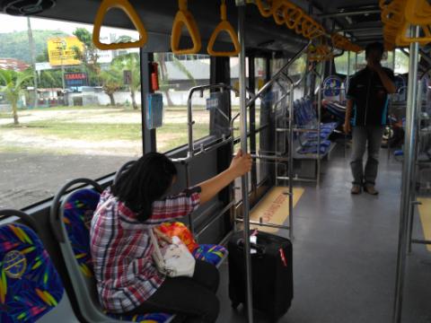 bus-trans-lampung_20161001_231217.jpg