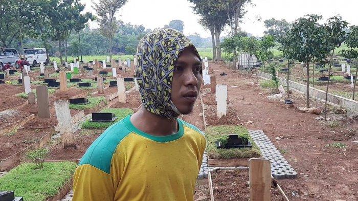 Cerita Tukang Gali Kubur yang Takut Pulang ke Rumah Setelah Kuburkan Pasien Corona