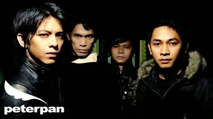 chord-gitar-dan-lirik-lagu-semua-tentang-kita-dinyanyikan-peterpan-waktu-terasa-semakin-berlalu.jpg