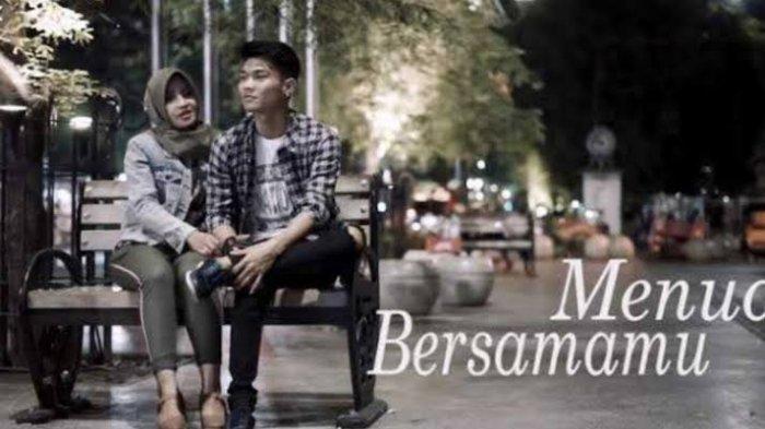 chord-lagu-menua-bersamamu-dari-musisi-jogja-projectbeserta-liriklagu-menua-bersamamu.jpg
