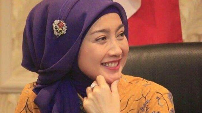 18 Tahun Menjanda, Desy Ratnasari Ungkap Susahnya Cari Suami: Cowok pada Minder
