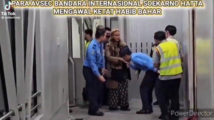 Buntut Cium Tangan Bahar Bin Smith, Petugas AVSEC Bandara Soekarno Hatta Dipecat