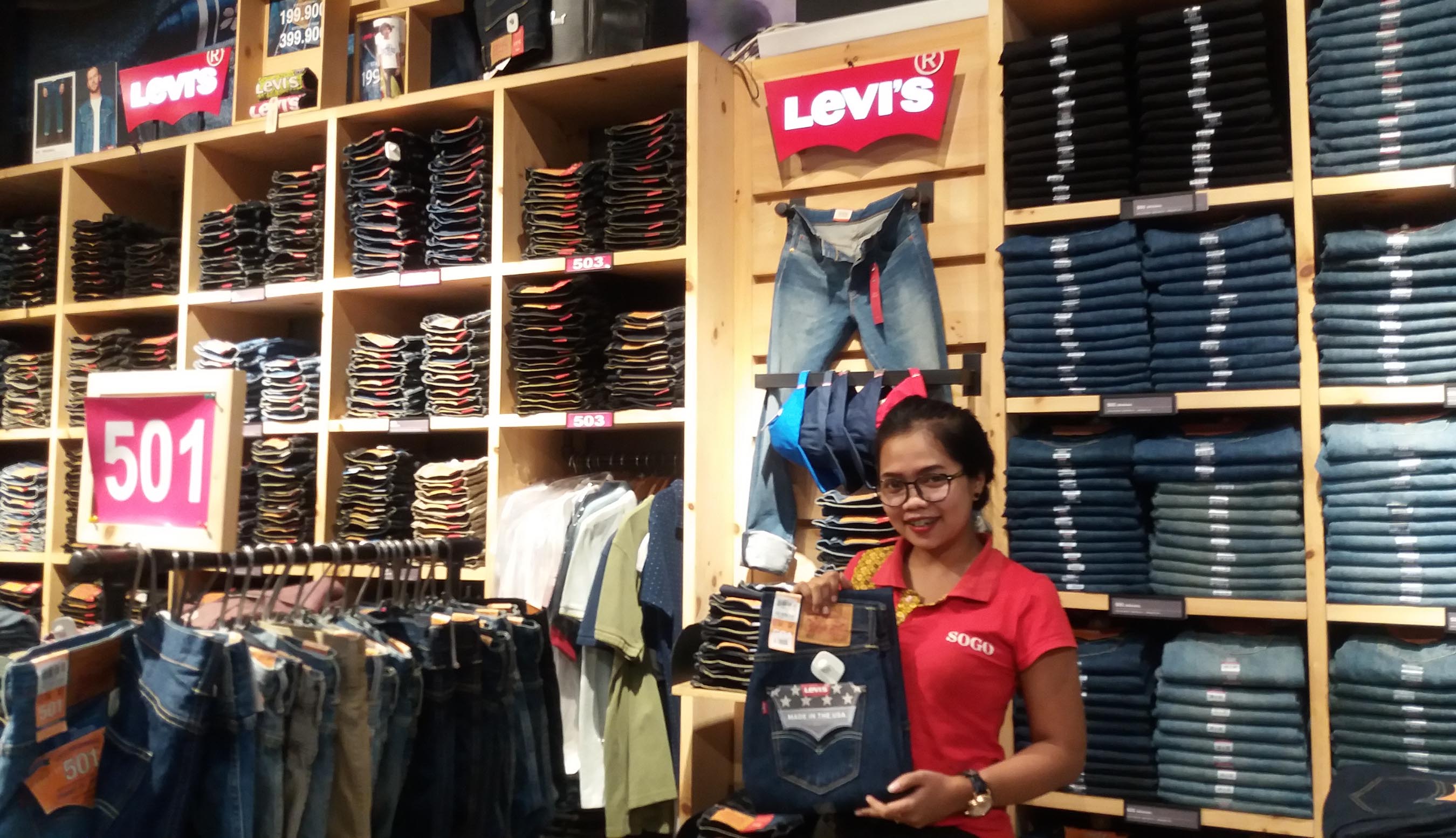 Asyik, Diskon 10 Persen Koleksi Lea dan Levi's di SOGO Branded Store