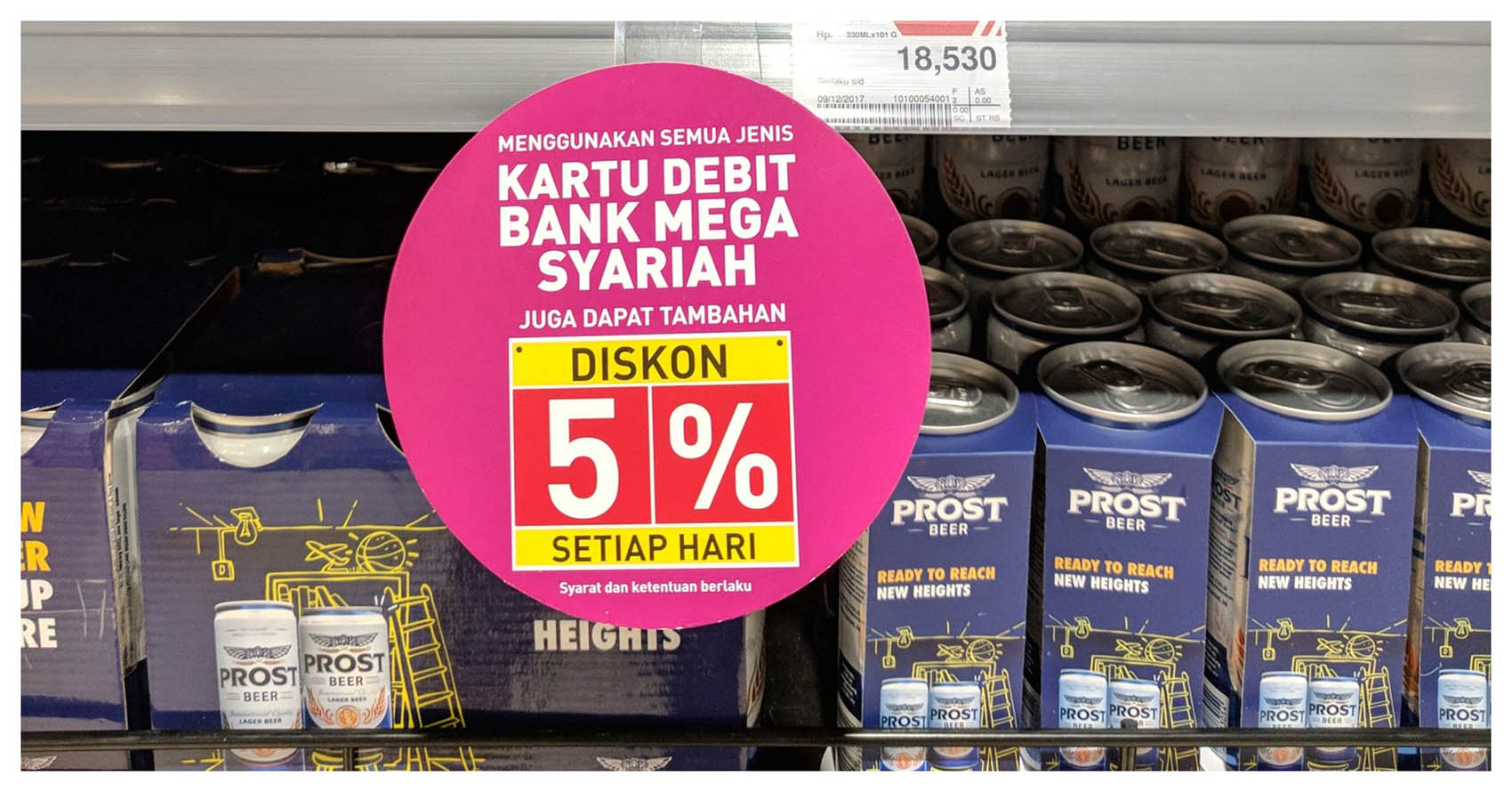 Heboh Stiker Diskon Bank Syariah Ditempel di Rak Penjualan Bir, Netizen: Bir Syariah?