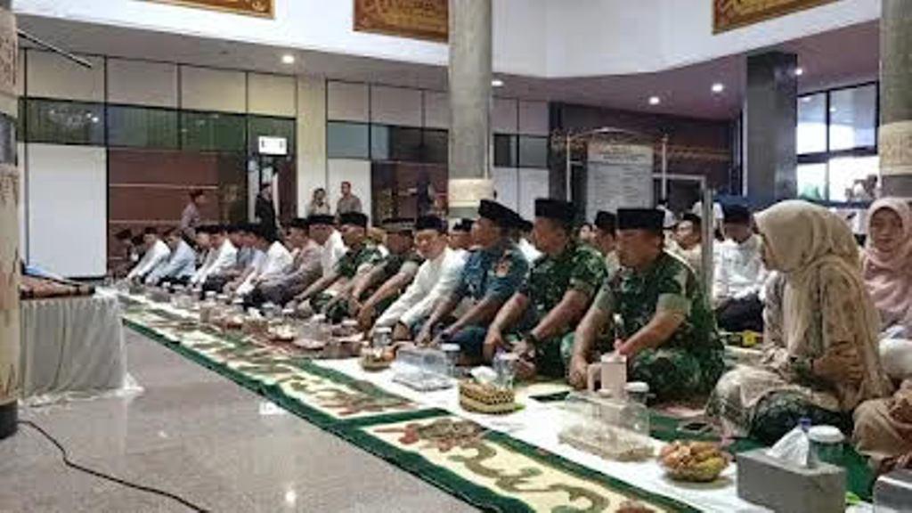 doa-bersama-Pemprov-Lampung-dan-FKUB.jpg