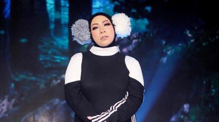 download-lagu-cinta-melly-goeslaw-dan-video-klip-cinta-mp3-gudang-lagu-melly-goeslaw-terpopuler.jpg