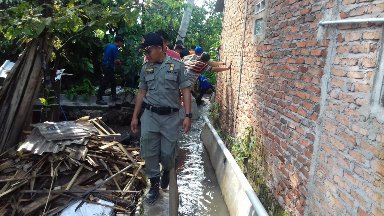 Saluran Pembuangan Air Menyempit, Puluhan Rumah di Pardasuka Kebanjiran hingga 50 Centimeter
