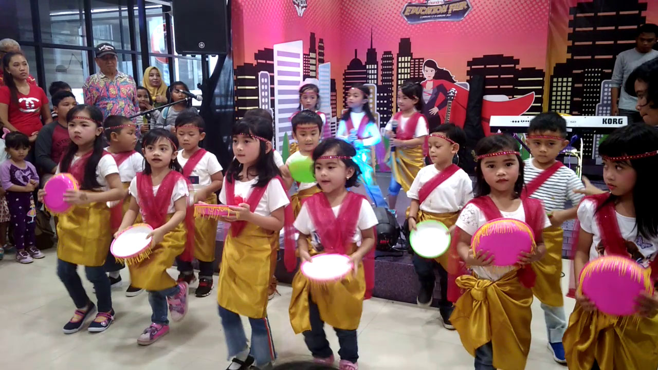education-fair-di-chandra-superstore_20180217_210001.jpg