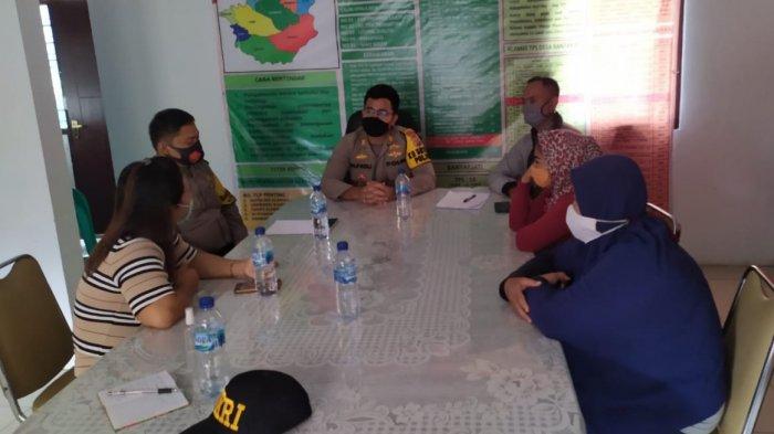 2 Emak-emak Ribut Soal Utang di Kantor Polisi, Kapolsek Akhirnya Turun Tangan Bayari