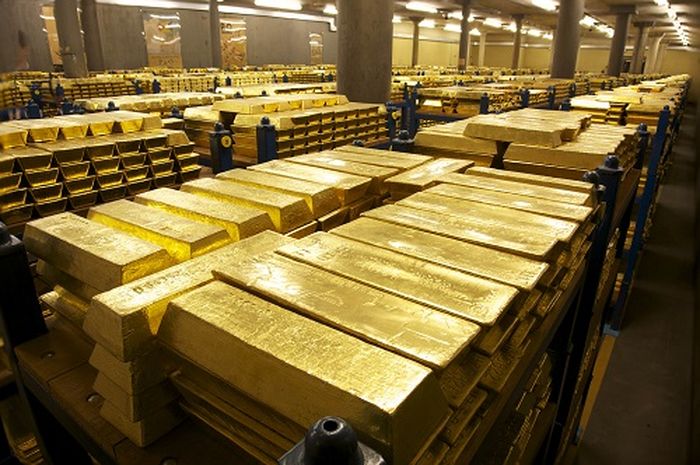 emas-di-gudang-bank-of-englandq.jpg