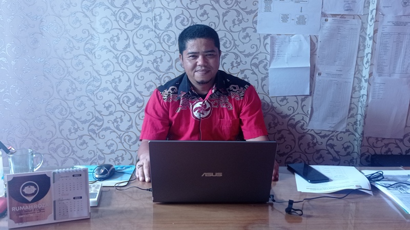 Disbunak Tanggamus Lampung sudah Pasang Anting Identitas Ternak ke 3.442 Ekor