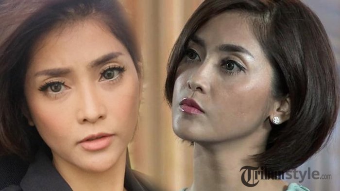 Artis yang Hamil 6 Bulan Umrah Bareng Suami, Netizen Ributkan Cara Berpakaiannya