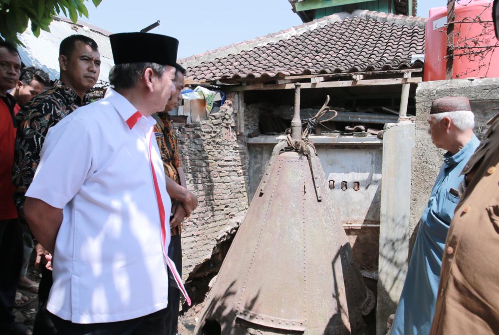 BERITA FOTO - Herman HN Tinjau Evakuasi Benda Bersejarah Lampu Mercusuar