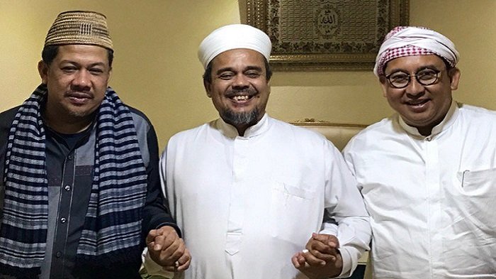 Terungkap Asal Usul Surat yang Dipegang Rizieq Shihab