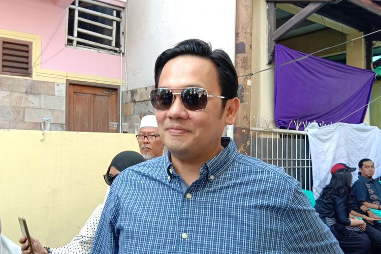 farhat-abbas-diduga-tipu-elza-syarief-rp-10-miliar-uangnya-disebut-buat-beli-mobil-dan-apartemen.jpg