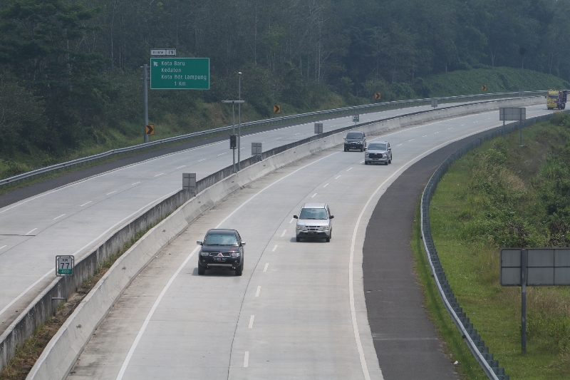 foto-penerapan-larangan-mudik-jtts-ruas-bakauheni-terbanggi-besar-terpantau-lengang.jpg