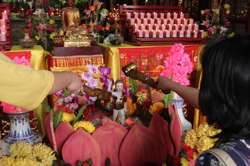 FOTO Perayaan Hari Raya Waisak di Vihara Thay Hin Bio Bandar Lampung