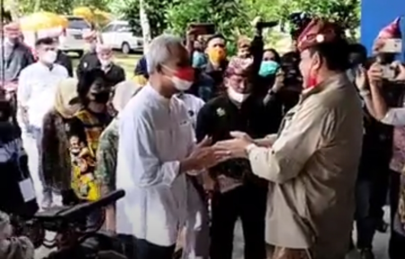 BREAKING NEWS Ketua Kagama Ganjar Pranowo Temu Kangen dengan Sultan Sekala Brak Edward Syah Pernong