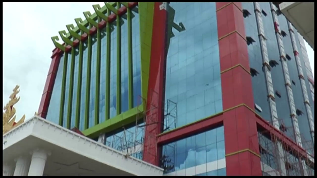 gedung-baru-pemkot-bandar-lampung_20180103_221707.jpg
