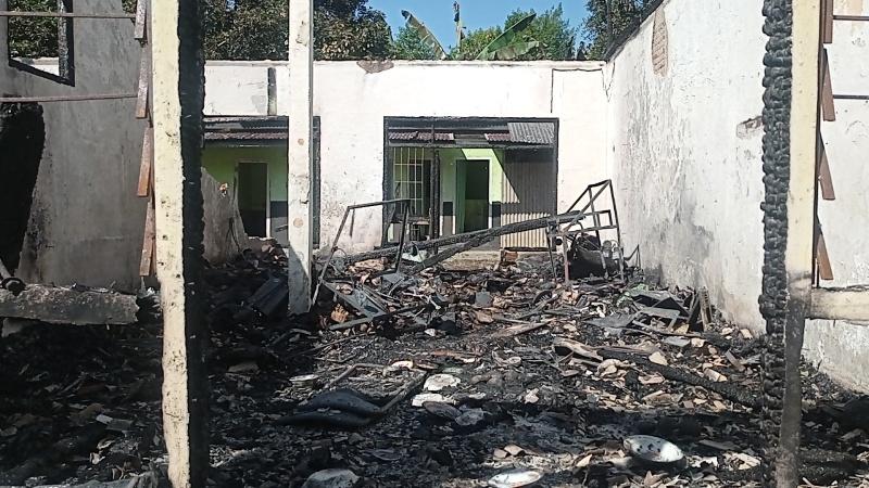 Breaking News Diduga Korsleting Listrik, SMP 1 Muhammadiyah Gisting Tanggamus Kebakaran