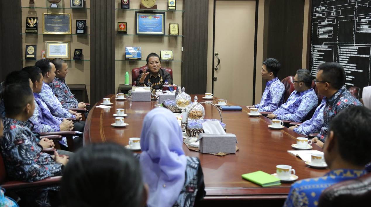 gubernur-lampung-audiensi-dengan-hipmi.jpg