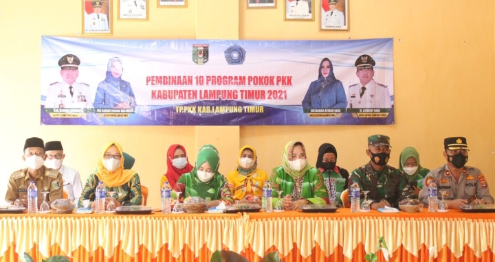 guna-membina-pengurus-tingkat-kecamatan-dan-desa-tp-pkk-lampung-timur-kunjungi.jpg