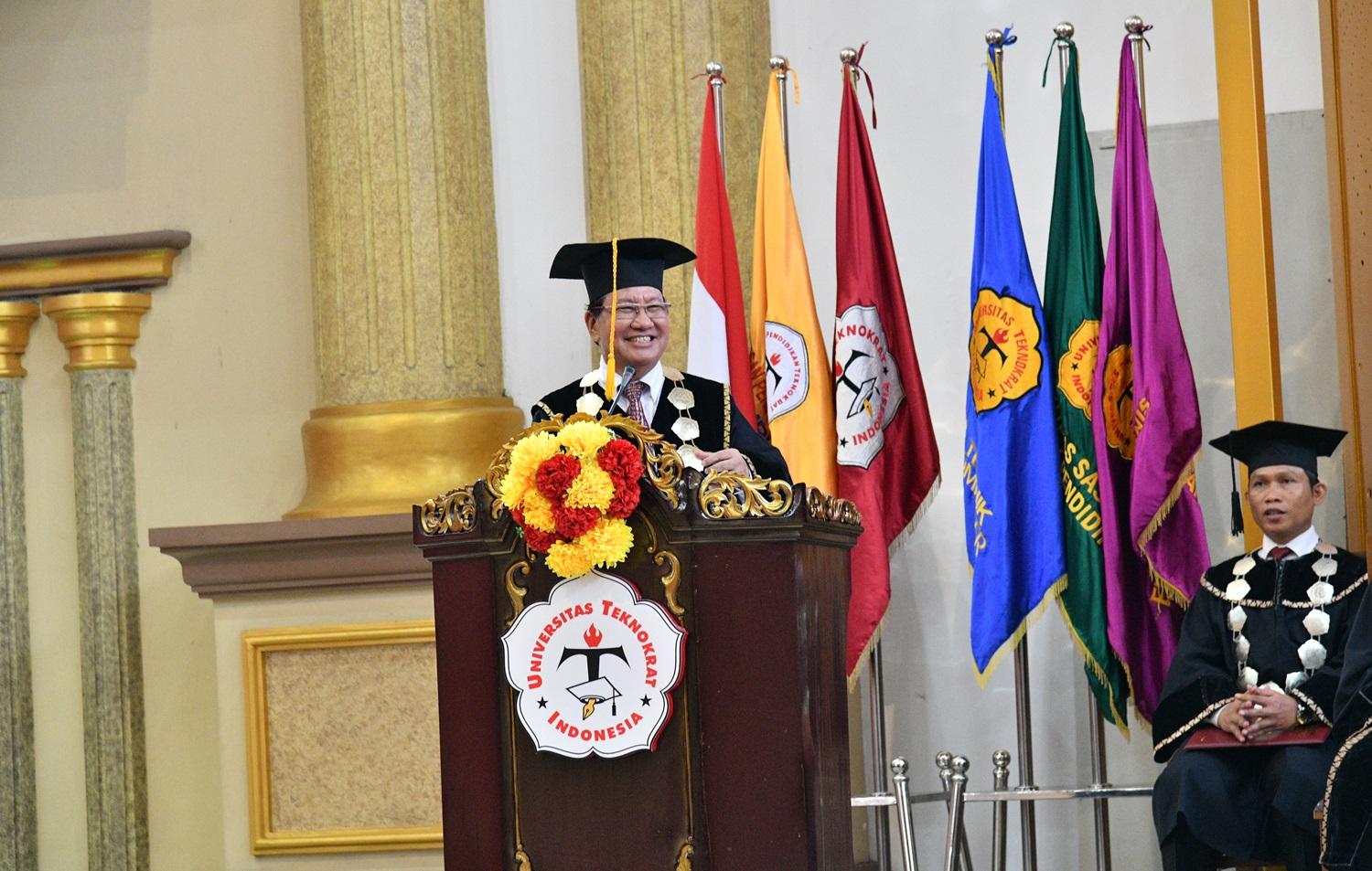Teknokrat Lahirkan Guru Besar, Kepala LLDikti Wilayah II Dorong Semua Dosen Raih Profesor - guru-besar-atau-profesor-pertamanya3yi.jpg