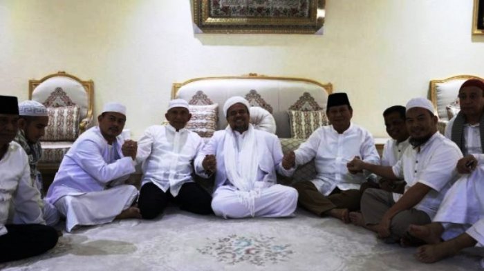 habib-rizieq-prabowo-dan-amien-rais_20180608_203457.jpg