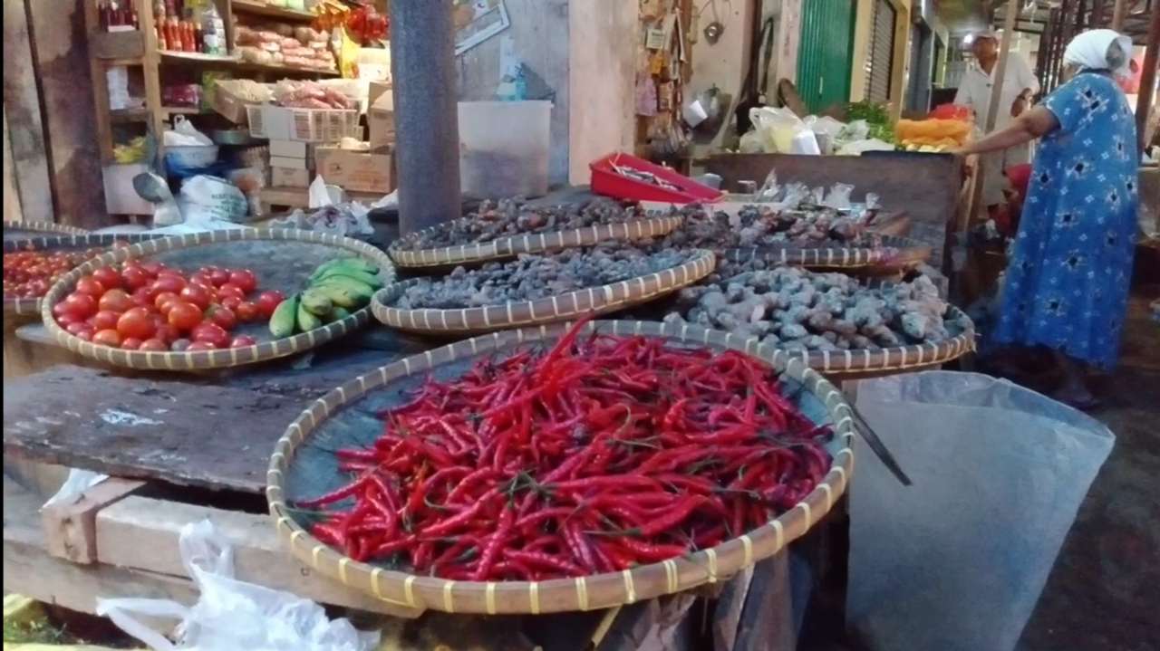 Jelang Lebaran, Harga Bahan Pokok di Pasar Gisting Tanggamus Masih Stabil