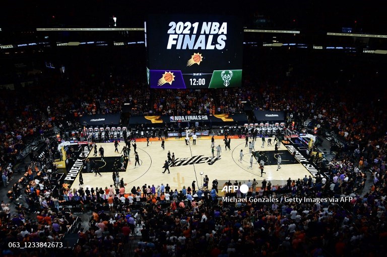 hasil-final-nba-2021-suns-vs-bucks-phoenix-suns-gulung-milwaukee-bucks-di-game-perdana.jpg