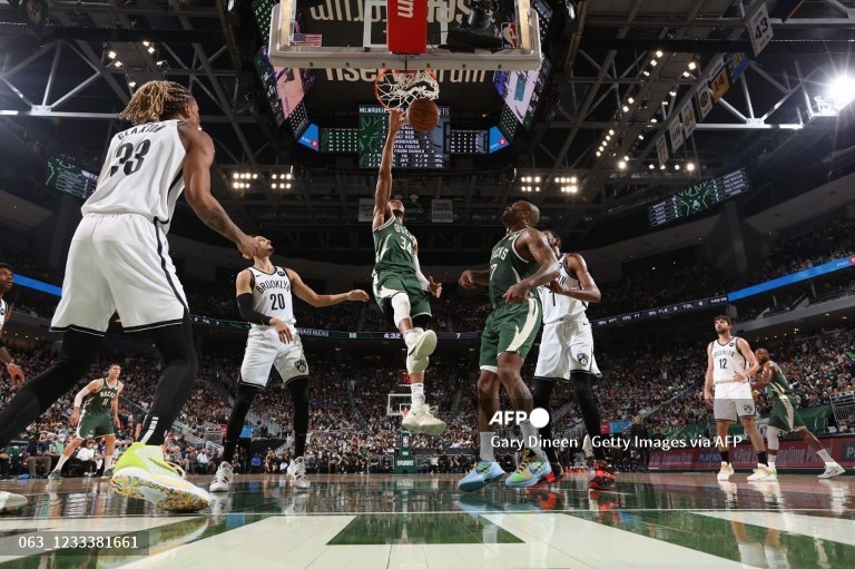 Hasil Final Playoff NBA 2021, Phoenix Suns Bertemu Milwaukee Bukcs di Grand Final